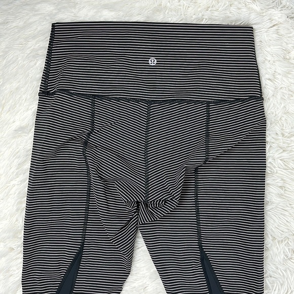 Lululemon Wunder Under Crop High-Rise *Roll Down Scallop Luxtreme 23" Hype Strip - Picture 7 of 7